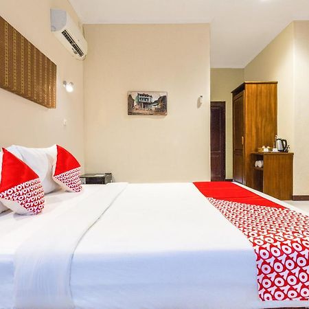 Hotel Capital O 2796 Medana Bay Marina à Tanjung  Extérieur photo